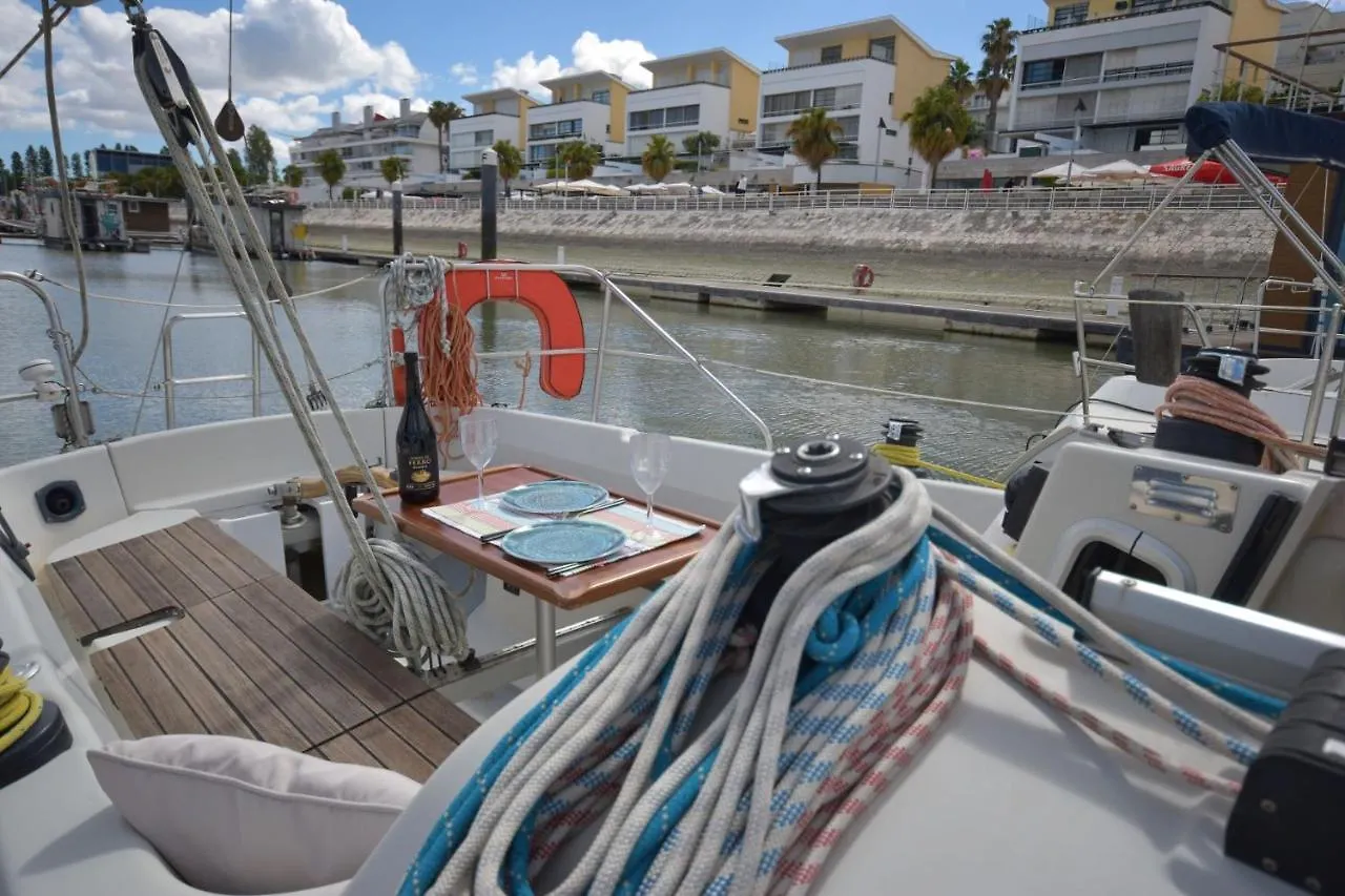 Botel Arecadina Hotel Lissabon